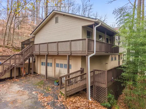 5121 Heather Road Se, Smyrna, GA 30082