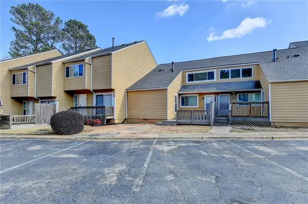 48 Sandalwood Circle, Lawrenceville, GA 30046