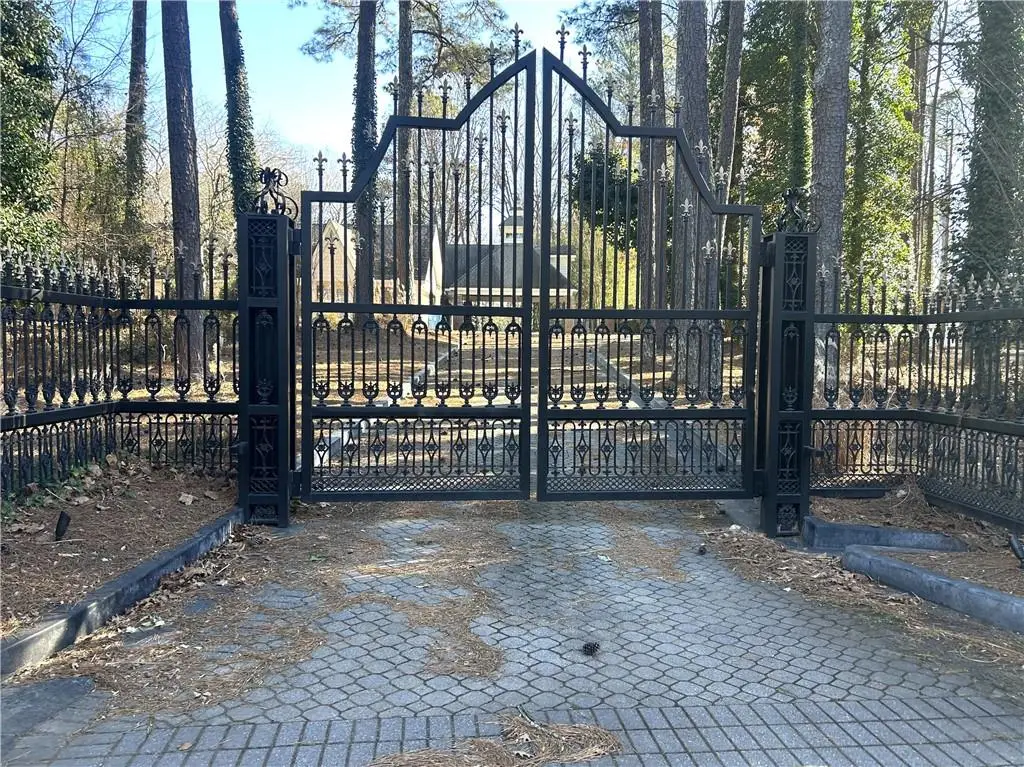 13039 Freemanville Road, Alpharetta, GA 30004 - Image #1