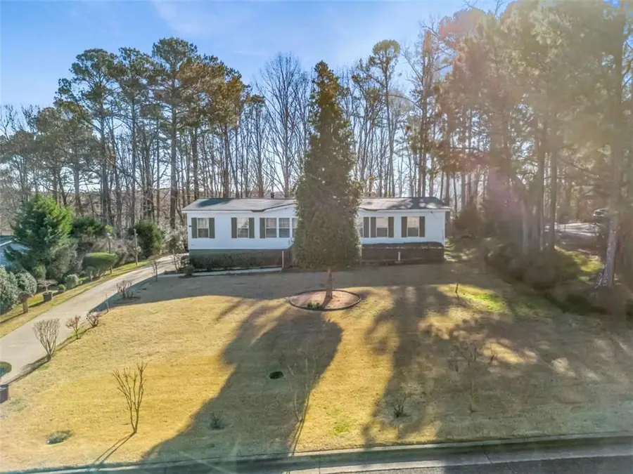 429 Graystone Drive, Winder, GA 30680 - Image #2