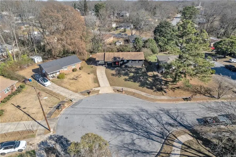 2958 Holcomb Ct, East Point, GA 30244 - Image #3