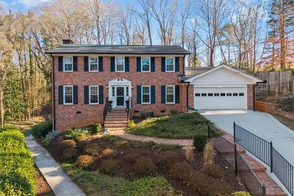 2363 Leisure Lake Drive, Dunwoody, GA 30338