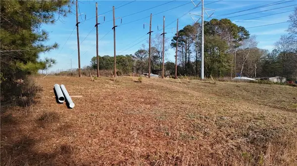 5989 SE Groovers Landing Road Se, Acworth, GA 30102