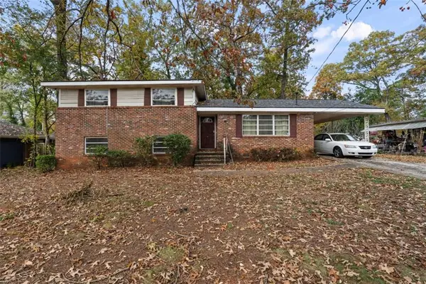 2390 Mellville Avenue, Decatur, GA 30032