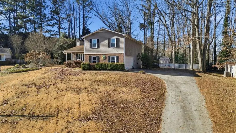 993 Medina Drive Sw, Lilburn, GA 30047 - #2