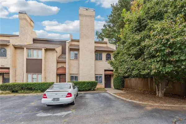 707 Roswell Landings Drive, Roswell, GA 30075