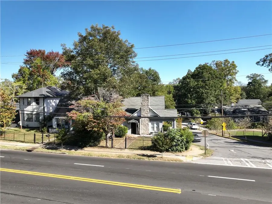 672 Cascade Avenue Sw, Atlanta, GA 30310 - Image #2