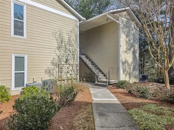 2214 Lake Pointe Circle, Roswell, GA 30005