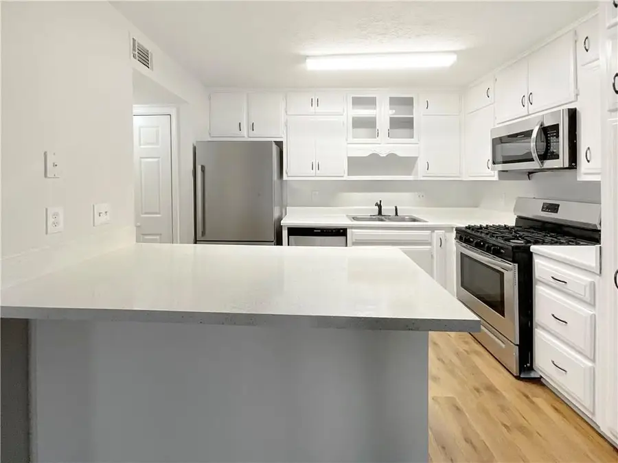 1467 Stoneleigh Circle, Stone Mountain, GA 30088 - #2