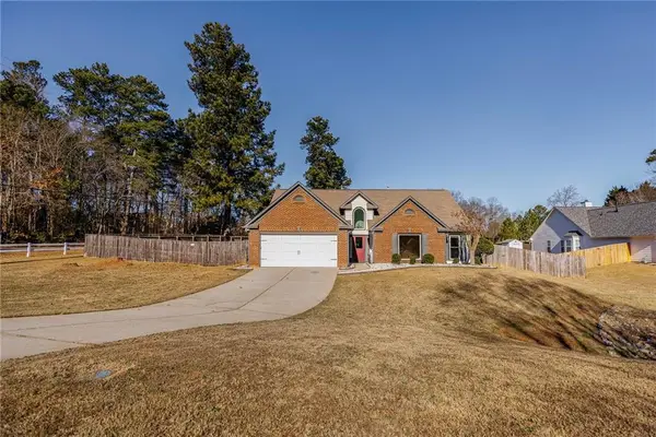 5790 Newberry Point Drive, Flowery Branch, GA 30542