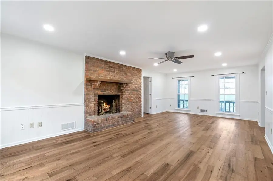 460 Oakleaf Trail, Suwanee, GA 30024 - Image #3