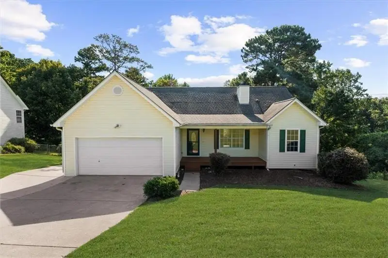 4827 Daintree Court, Flowery Branch, GA 30542 - Image #2