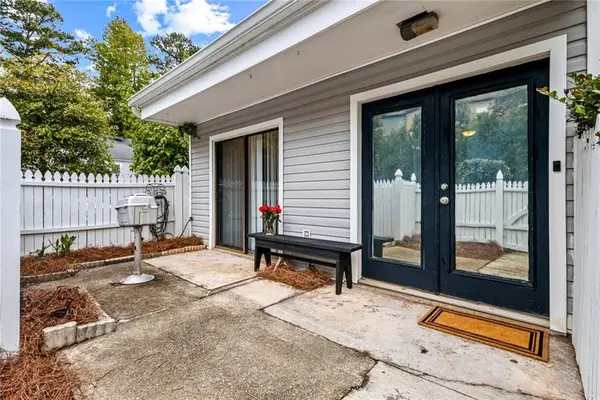 1129 Roselawn Lane Se, Marietta, GA 30067