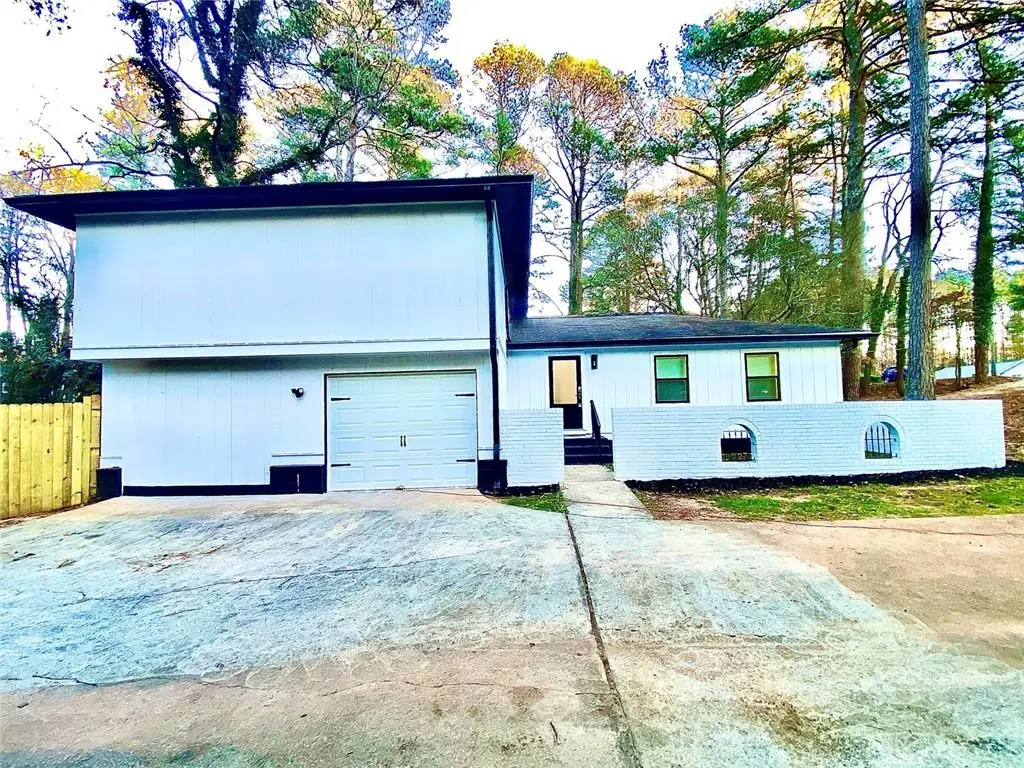 5390 Rockbridge Road, Stone Mountain, GA 30088 - Image #1