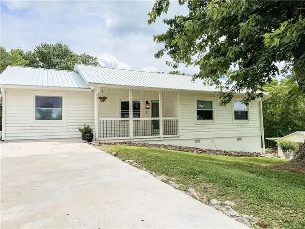 3905 Hunt Drive, Gainesville, GA 30507