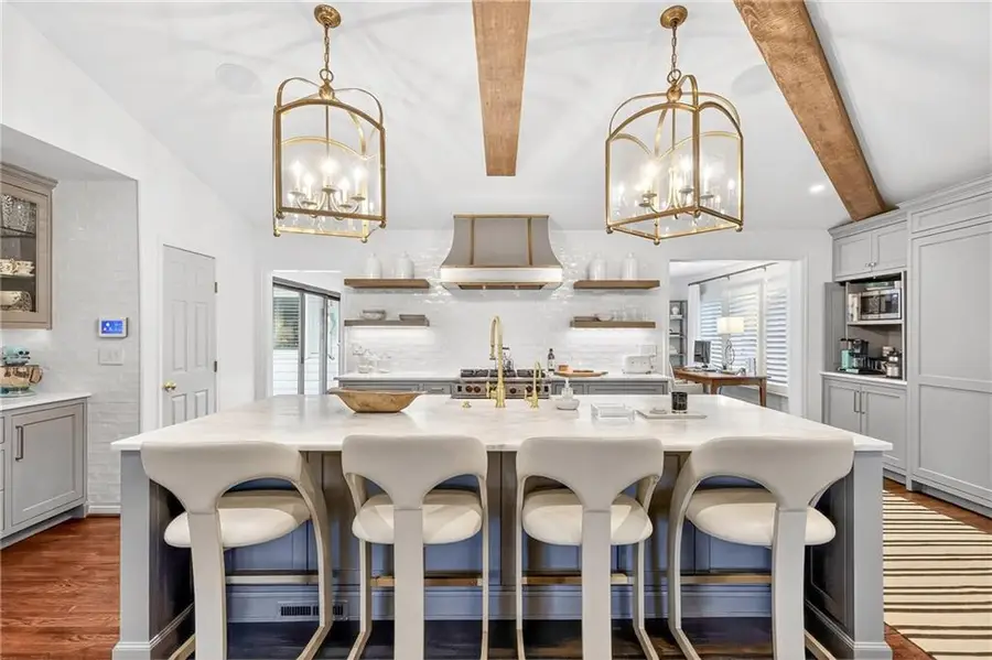 964 Buckingham Circle Nw, Atlanta, GA 30327 - Image #2