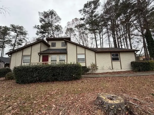 804 Emerald Forest Circle, Lawrenceville, GA 30044