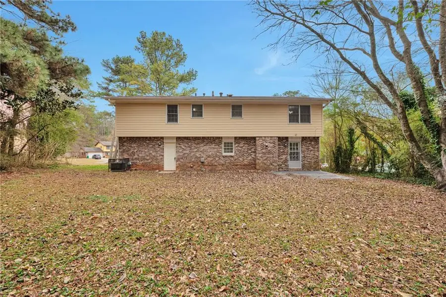 4670 Wendover Drive, Stone Mountain, GA 30083 - Image #2