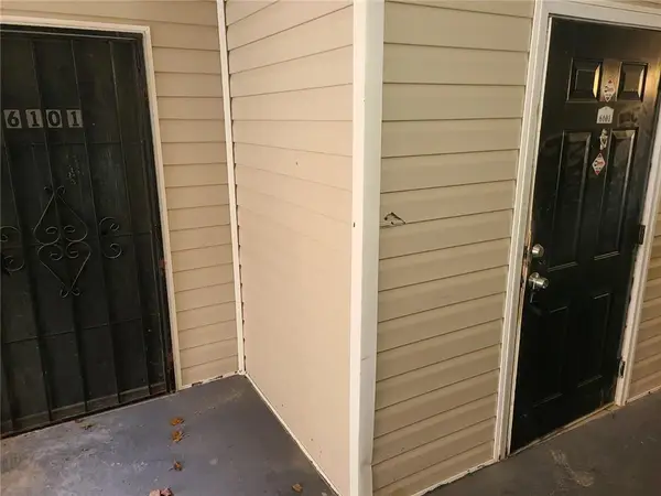 6101 Fairington Village Drive, Lithonia, GA 30038