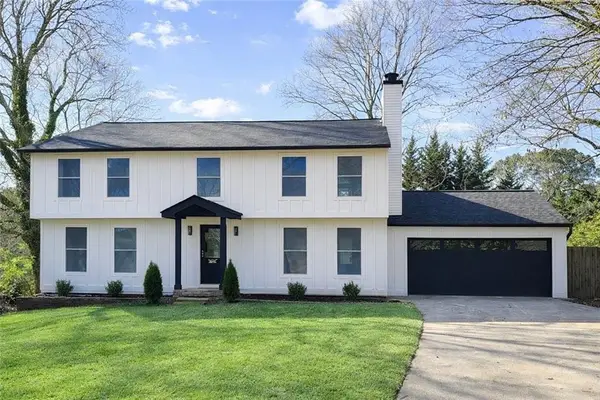 150 N Pond Court, Roswell, GA 30076