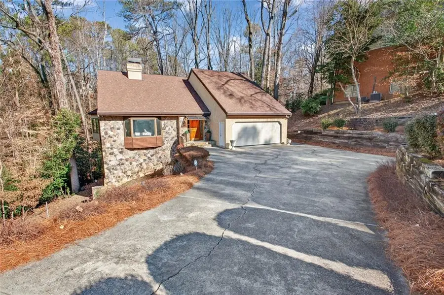 365 Crosstree Lane, Sandy Springs, GA 30328 - #2