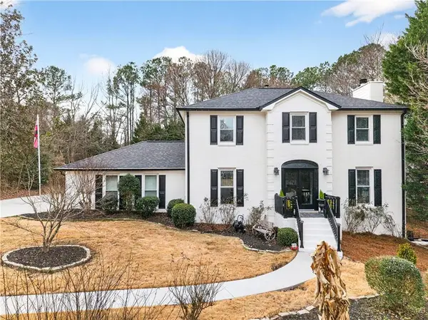 325 Saddle Creek Circle, Roswell, GA 30076