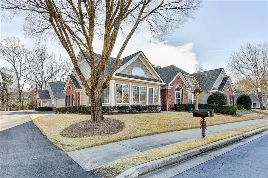 1904 Sweet Apple Circle #1904, Alpharetta, GA 30004 - Image #2