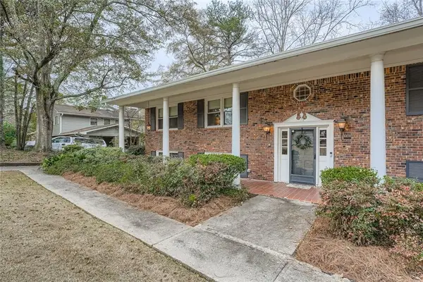 4707 Matterhorn Drive Sw, Lilburn, GA 30047