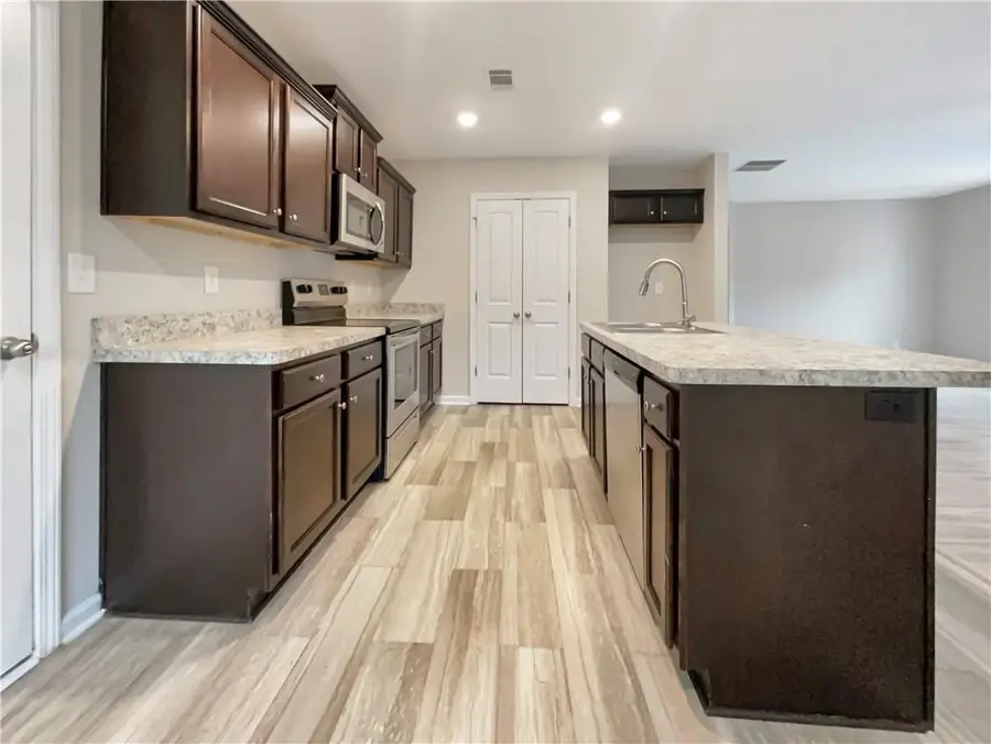 232 Cynthia Court, Dallas, GA 30157 - Image #2