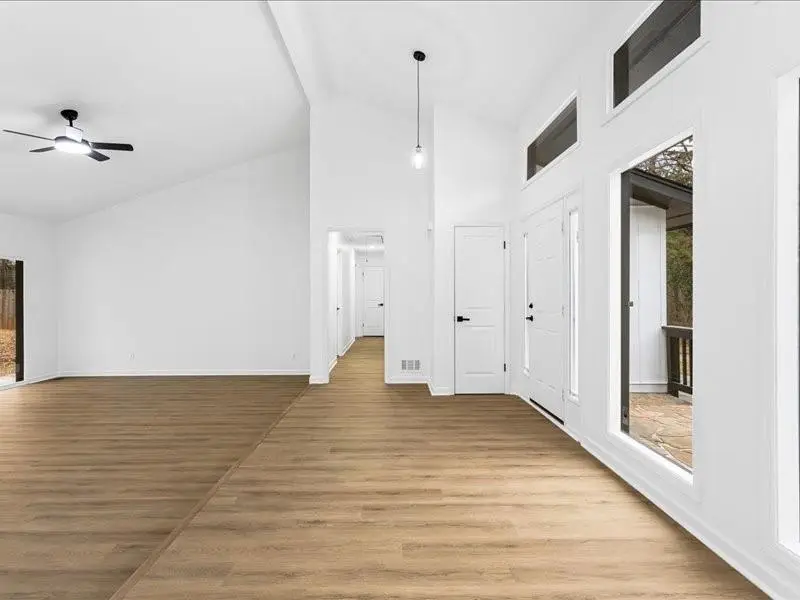 5419 Fieldgreen Drive, Stone Mountain, GA 30088 - Image #3