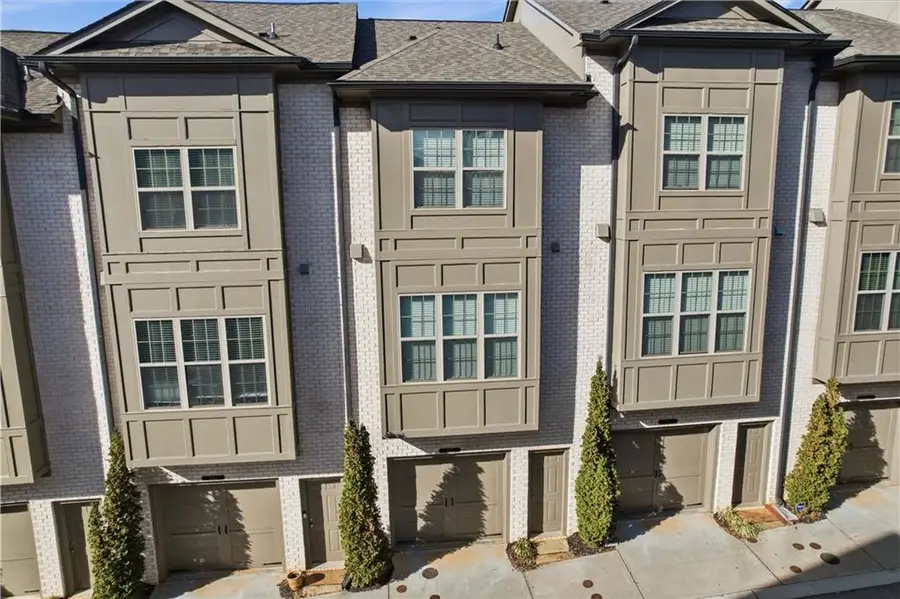 555 Broadview Place Ne, Atlanta, GA 30324 - Image #2