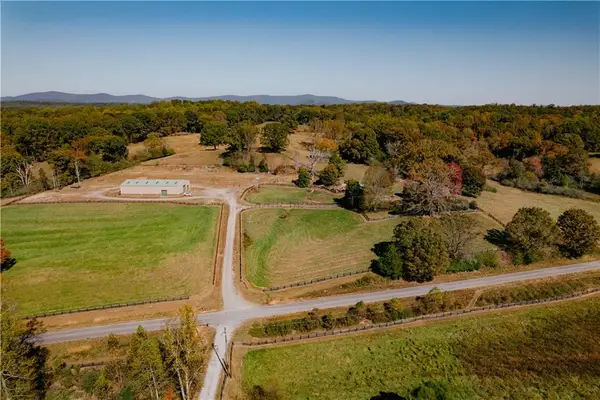 2125 Alec Mountain Rd, Clarkesville, GA 30523