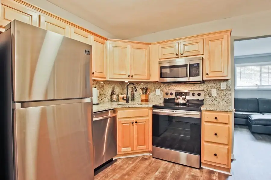 315 Hilderbrand Drive #C7, Sandy Springs, GA 30328 - Image #2