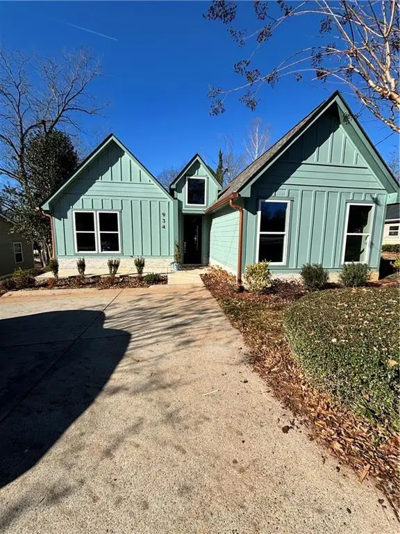 934 Zion Circle, Roswell, GA 30075