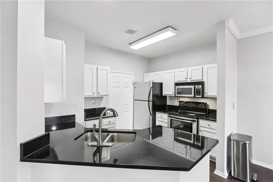 5641 Roswell Road #201, Atlanta, GA 30342 - Image #2