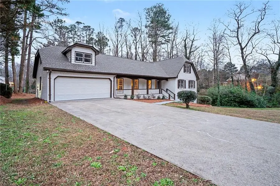 5464 Breathitt Drive Sw, Lilburn, GA 30047 - #3