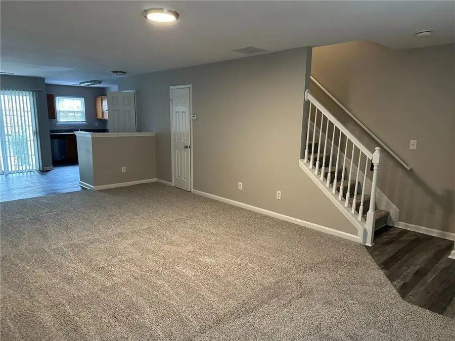 831 Crestwell Circle Sw, Atlanta, GA 30331 - Image #3