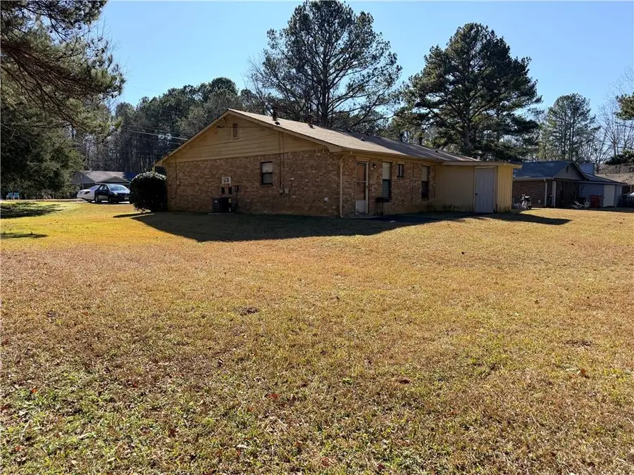 8110 Magnolia Drive, Jonesboro, GA 30238 - Image #3