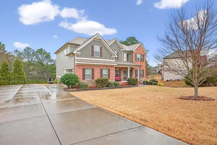 1393 Silver Thorne Court, Loganville, GA 30052 - Image #3