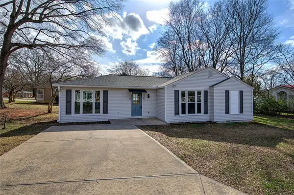 30 Grove Circle, Cartersville, GA 30120