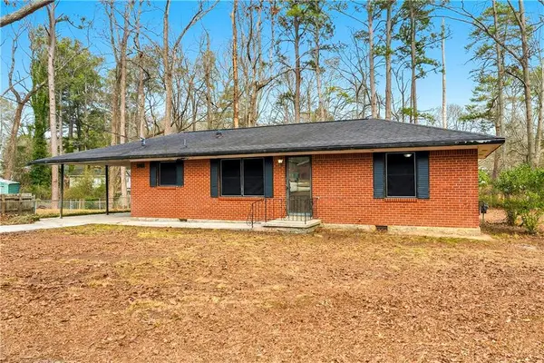 129 E Mimosa Drive, Jonesboro, GA 30236