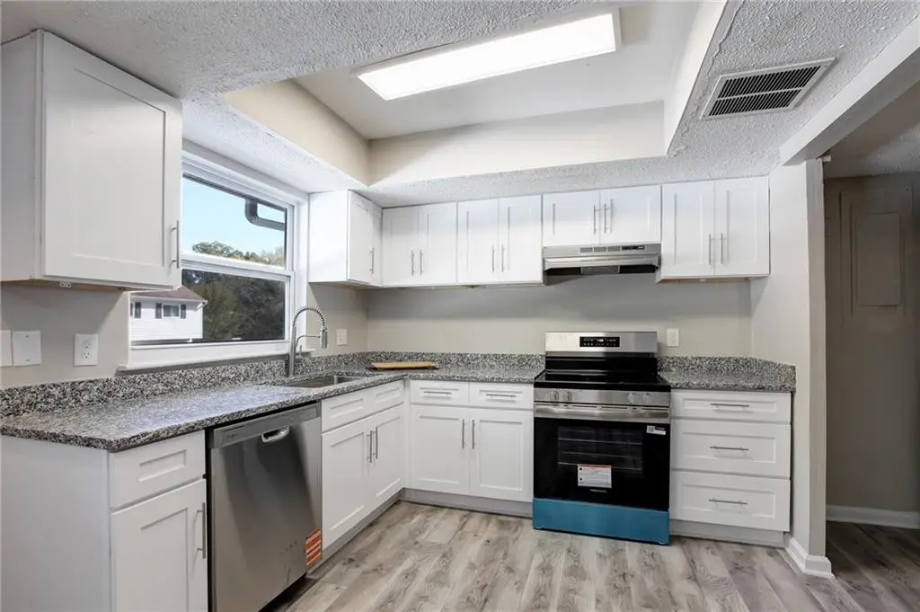 7325 Cardigan Circle, Atlanta, GA 30328 - Image #1