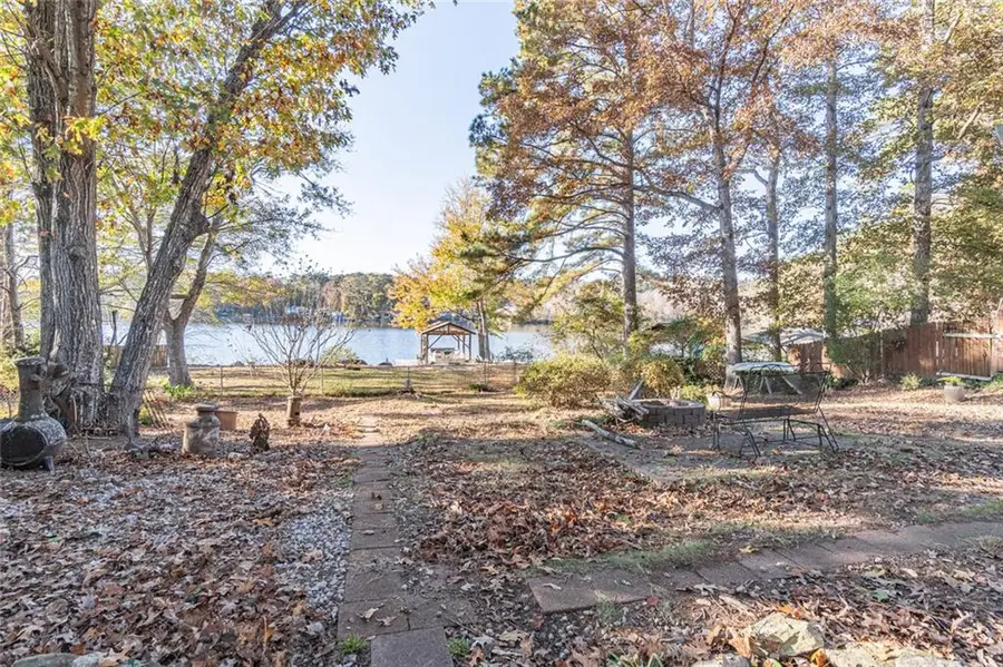 8704 Lake Drive, Snellville, GA 30039 - Image #3