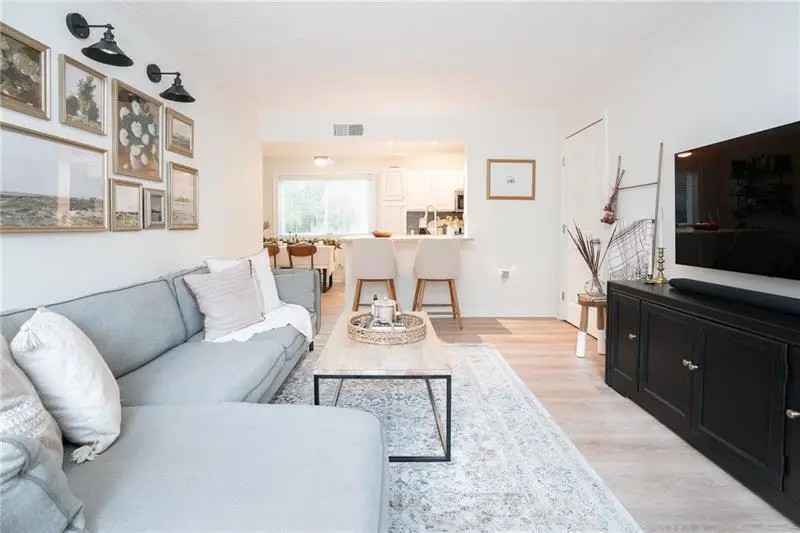 100 Biscayne Drive Nw #D1, Atlanta, GA 30309 - Image #2