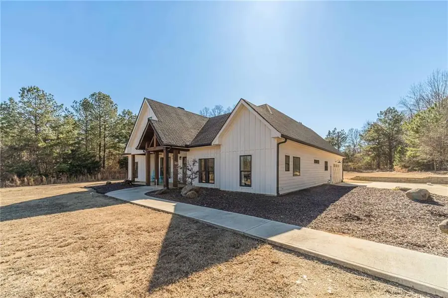 5304 S Apple Valley Road, Jefferson, GA 30549 - Image #2