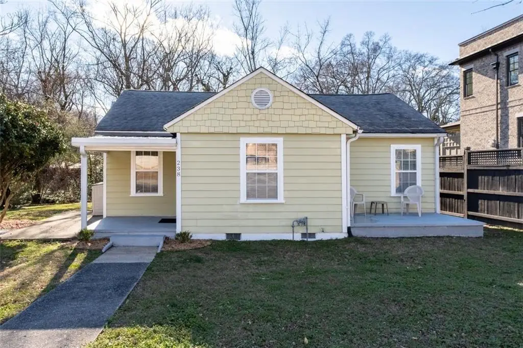 238 Crescent Circle Sw, Marietta, GA 30064 - #1