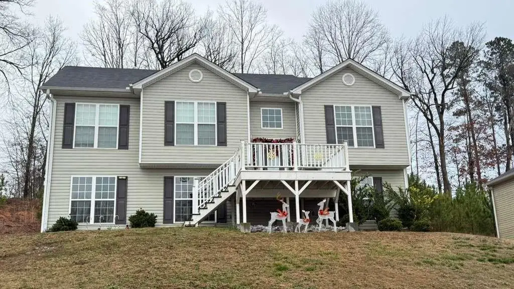 596 Embassy Walk, Winder, GA 30680 - #1