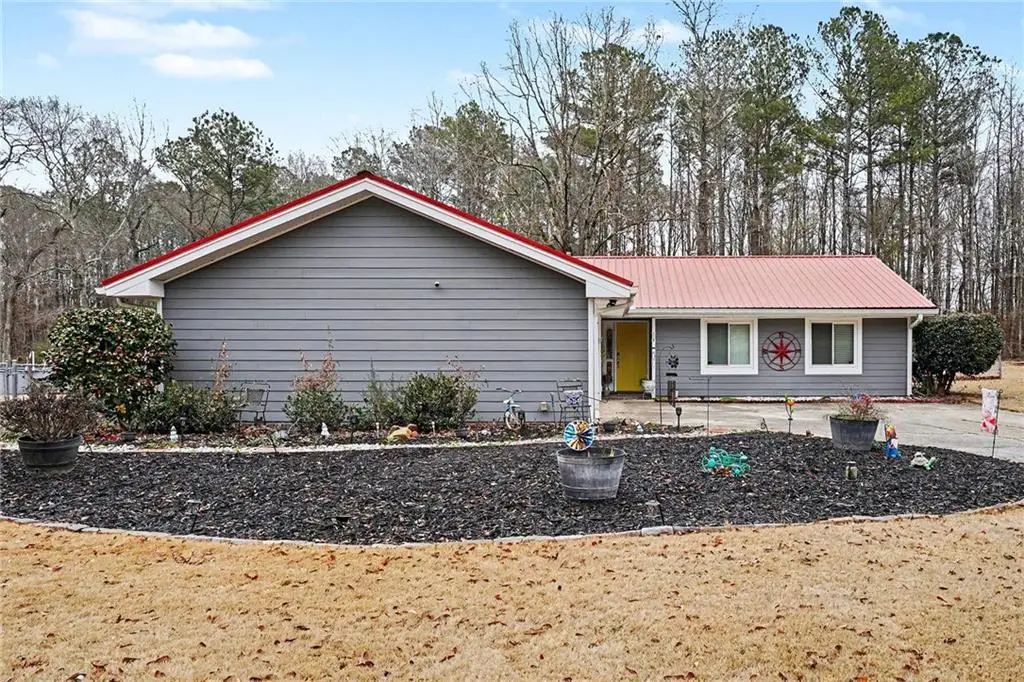 4656 S Woodlake Lane Se, Conyers, GA 30013 - Image #1