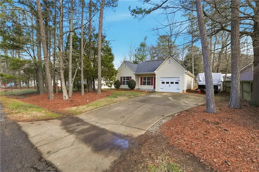216 Whispering Pine Circle Ne, White, GA 30184 - Image #2