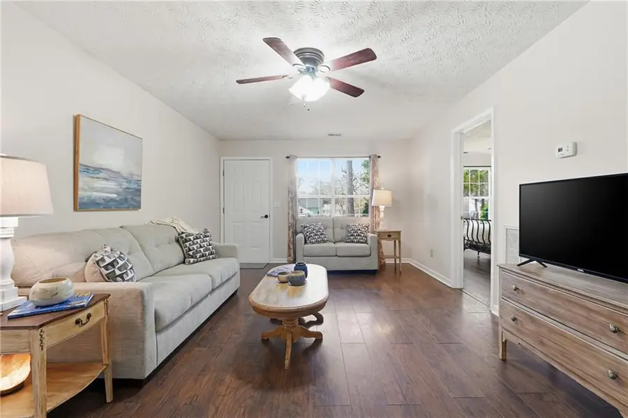 216 Whispering Pine Circle Ne, White, GA 30184 - Image #3